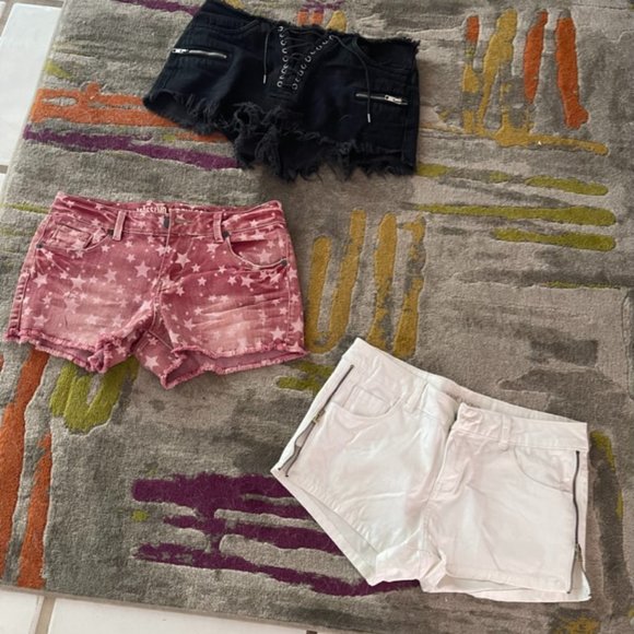 Pants - Bundle of Three Pairs of Shorts - XS to S